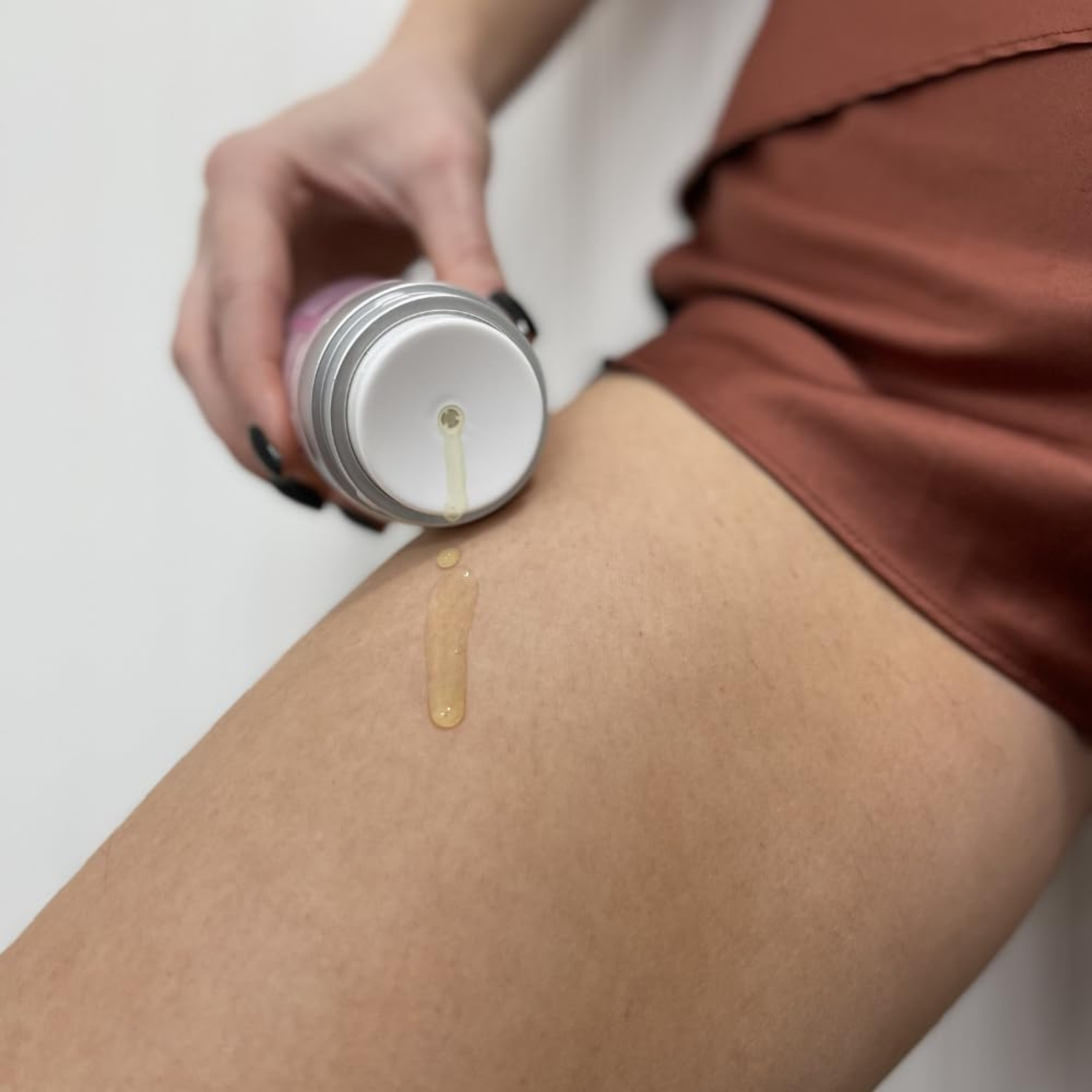 Divine Derriere Intimate Dark Spot Remover for Body, Face, Bikini and Sensitive Areas - Skin Bleaching Cream for Intimate Areas Contains Mulberry Extract, Arbutin Pretty Privates Peptide